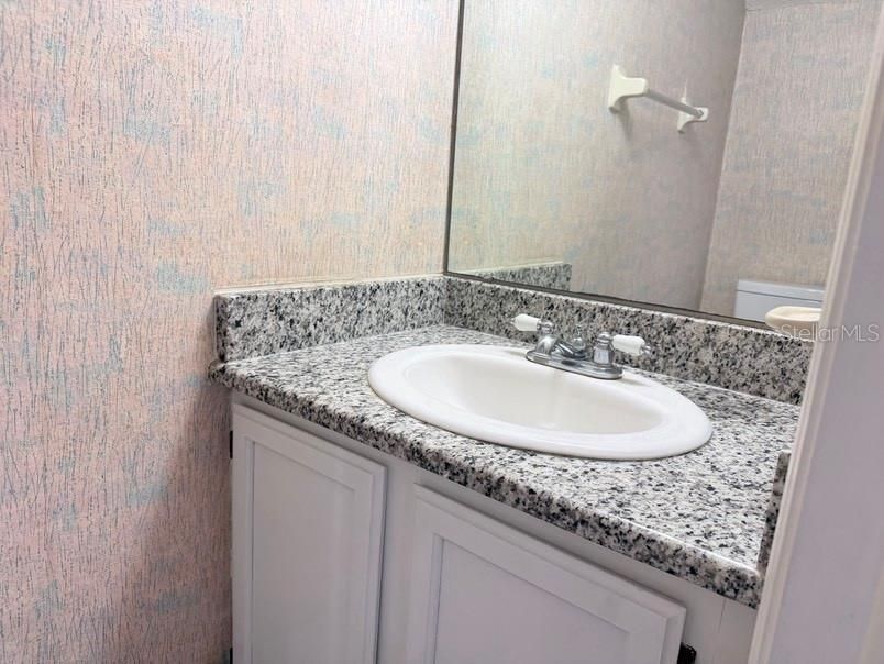 For Sale: $220,000 (2 beds, 2 baths, 1092 Square Feet)