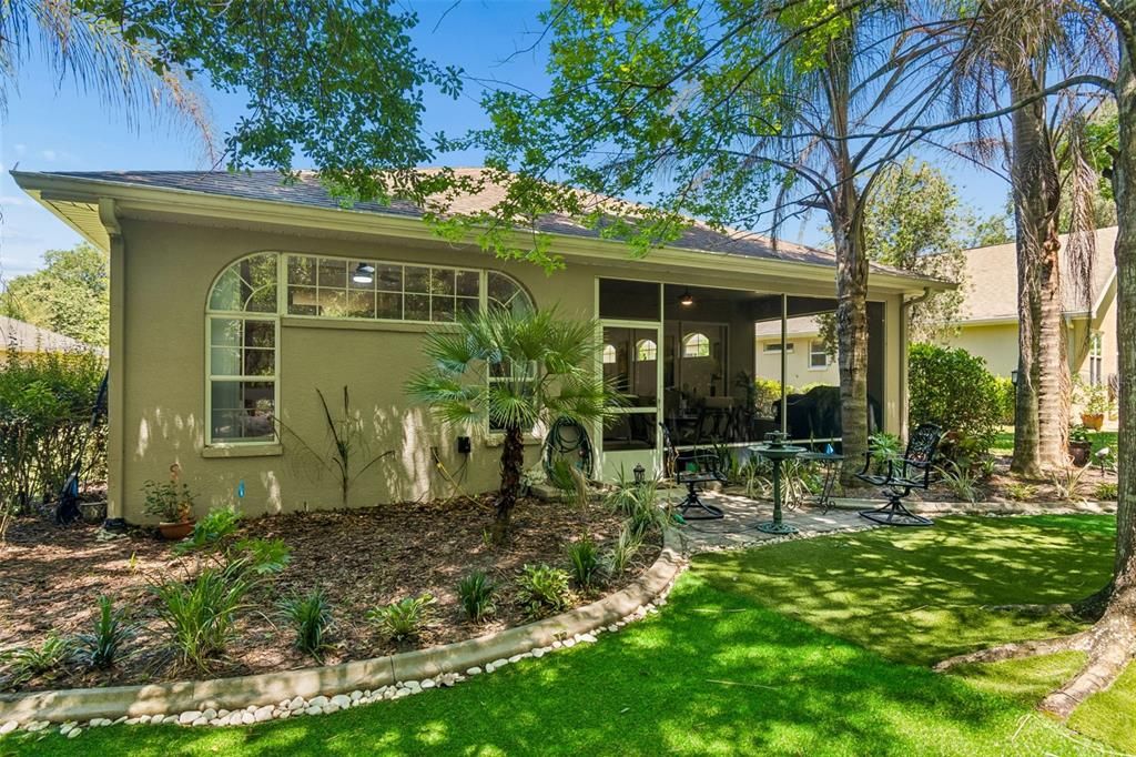 For Sale: $315,000 (3 beds, 2 baths, 1984 Square Feet)