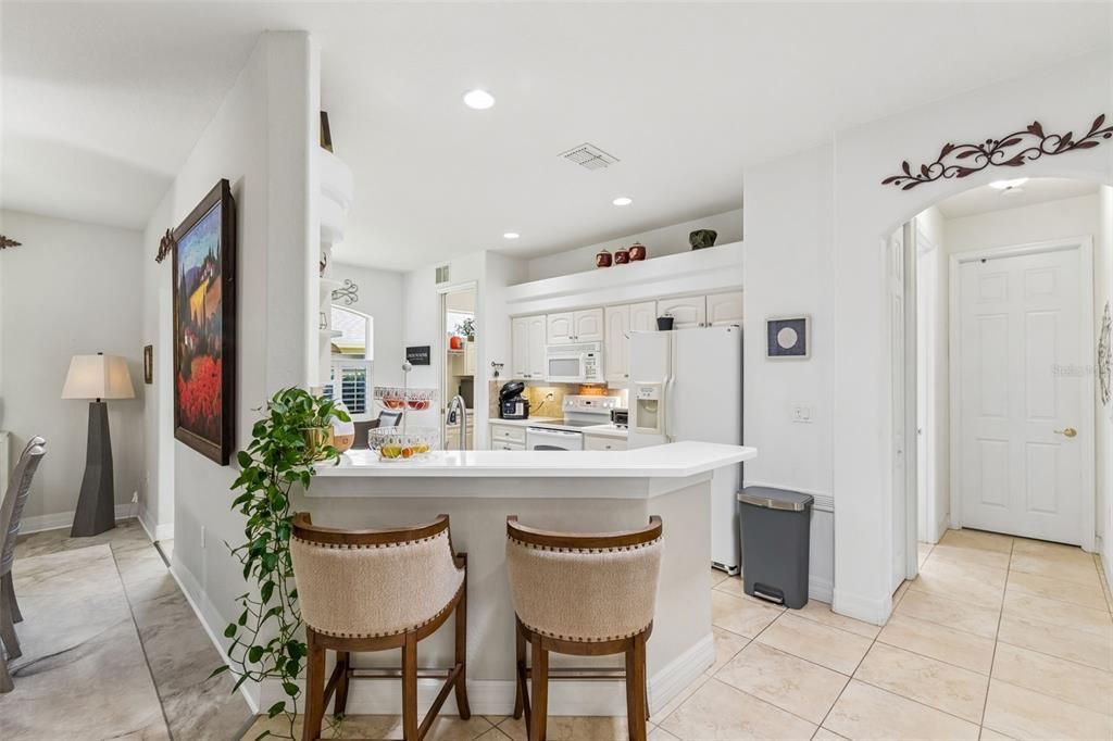 For Sale: $315,000 (3 beds, 2 baths, 1984 Square Feet)