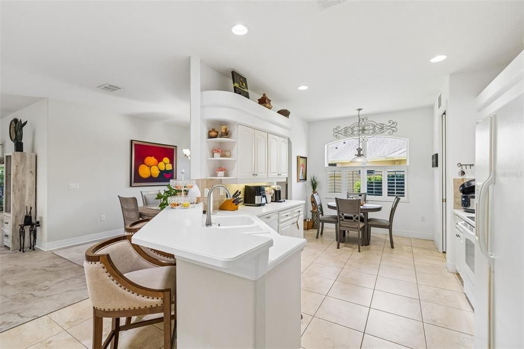 For Sale: $315,000 (3 beds, 2 baths, 1984 Square Feet)