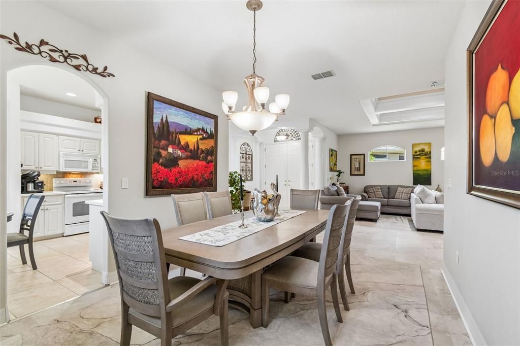 For Sale: $315,000 (3 beds, 2 baths, 1984 Square Feet)