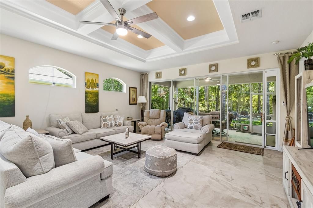 For Sale: $315,000 (3 beds, 2 baths, 1984 Square Feet)