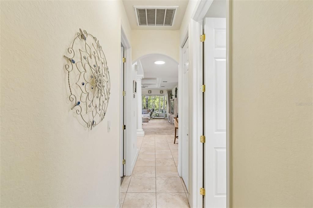 For Sale: $315,000 (3 beds, 2 baths, 1984 Square Feet)