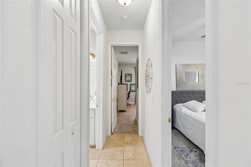 For Sale: $315,000 (3 beds, 2 baths, 1984 Square Feet)