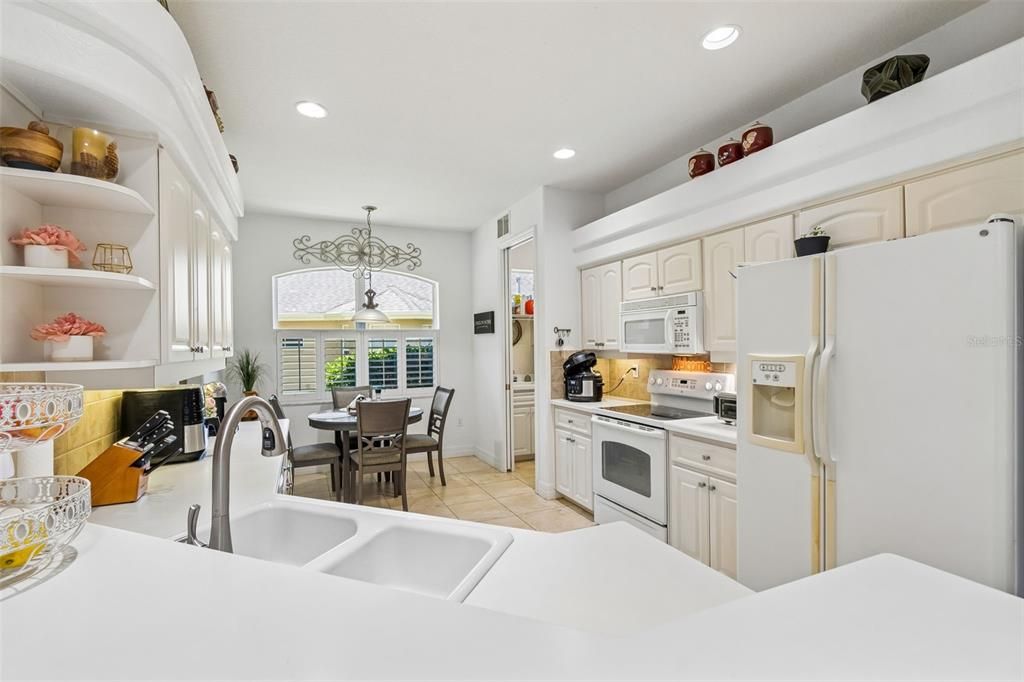 For Sale: $315,000 (3 beds, 2 baths, 1984 Square Feet)