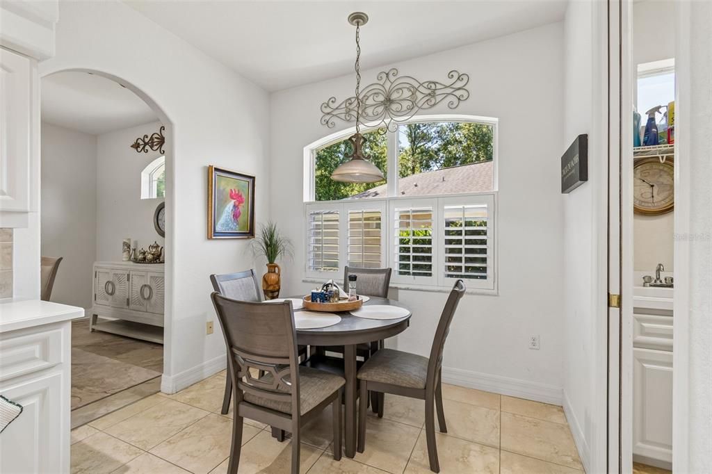 For Sale: $315,000 (3 beds, 2 baths, 1984 Square Feet)