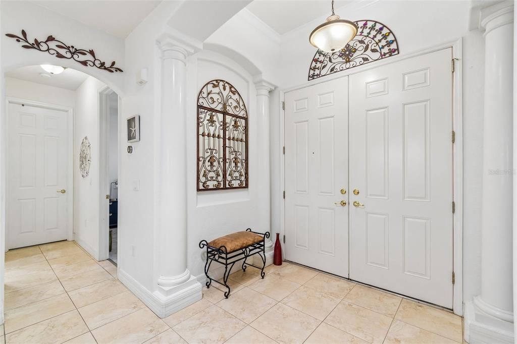 For Sale: $315,000 (3 beds, 2 baths, 1984 Square Feet)