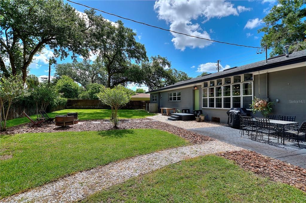 For Sale: $427,000 (3 beds, 2 baths, 1515 Square Feet)