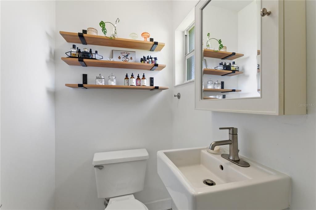 For Sale: $427,000 (3 beds, 2 baths, 1515 Square Feet)