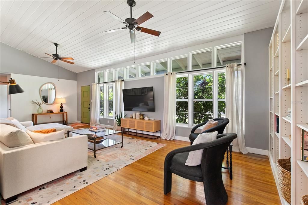 For Sale: $427,000 (3 beds, 2 baths, 1515 Square Feet)