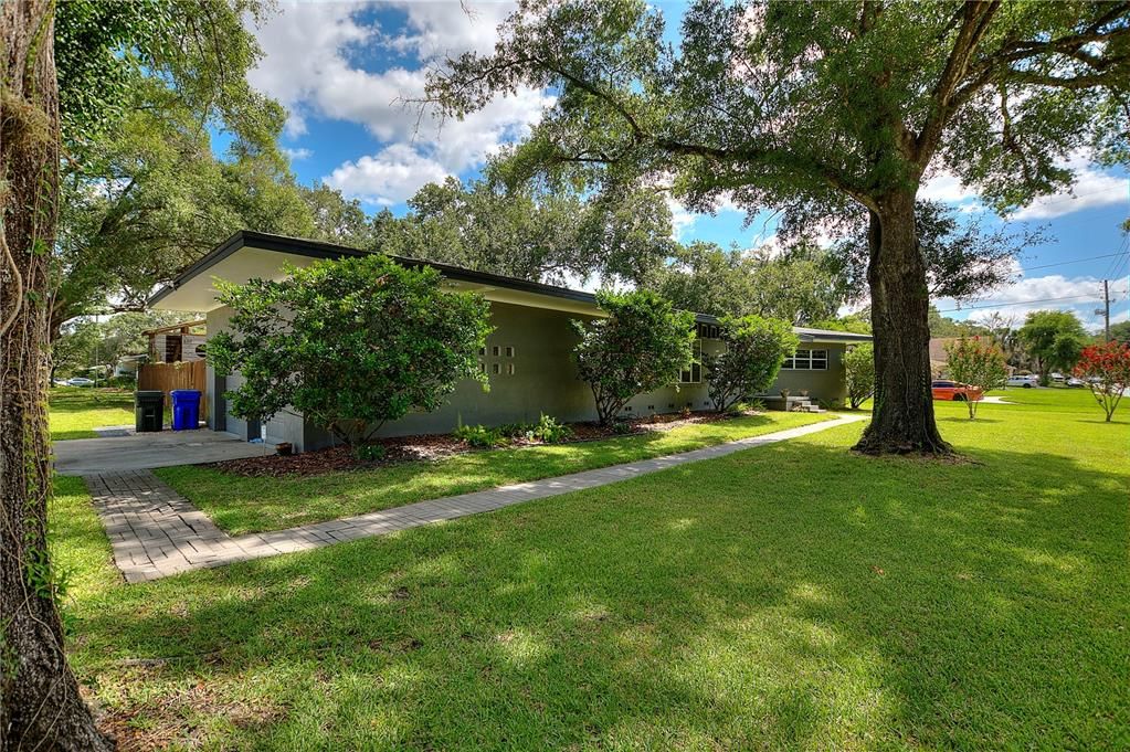 For Sale: $427,000 (3 beds, 2 baths, 1515 Square Feet)