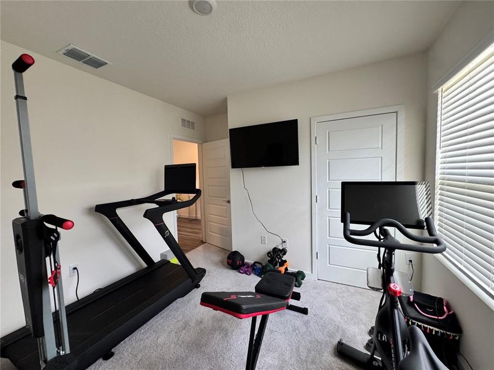 For Sale: $410,000 (4 beds, 2 baths, 1846 Square Feet)