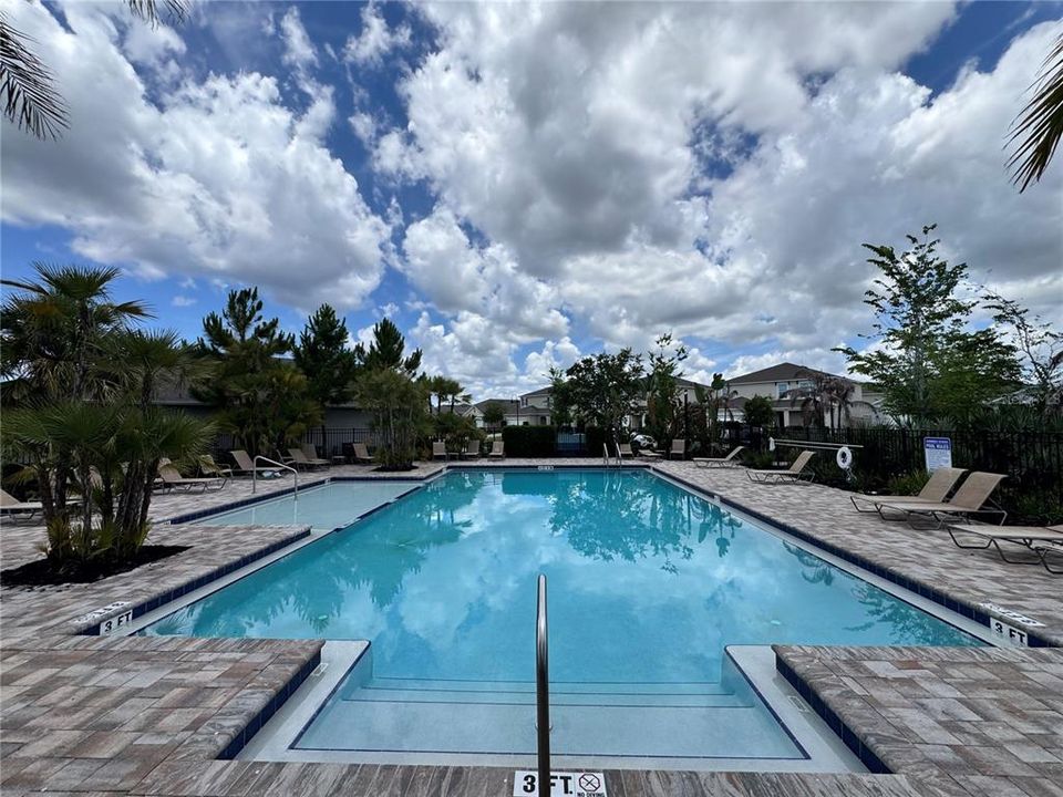 For Sale: $410,000 (4 beds, 2 baths, 1846 Square Feet)