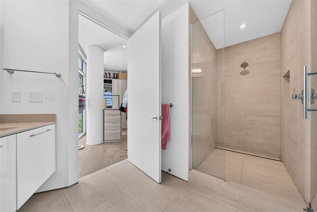 En Venta: $7,450,000 (4 camas, 4 baños, 5946 Pies cuadrados)