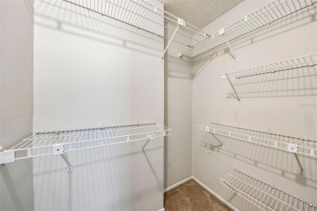 En Venta: $235,000 (2 camas, 2 baños, 975 Pies cuadrados)