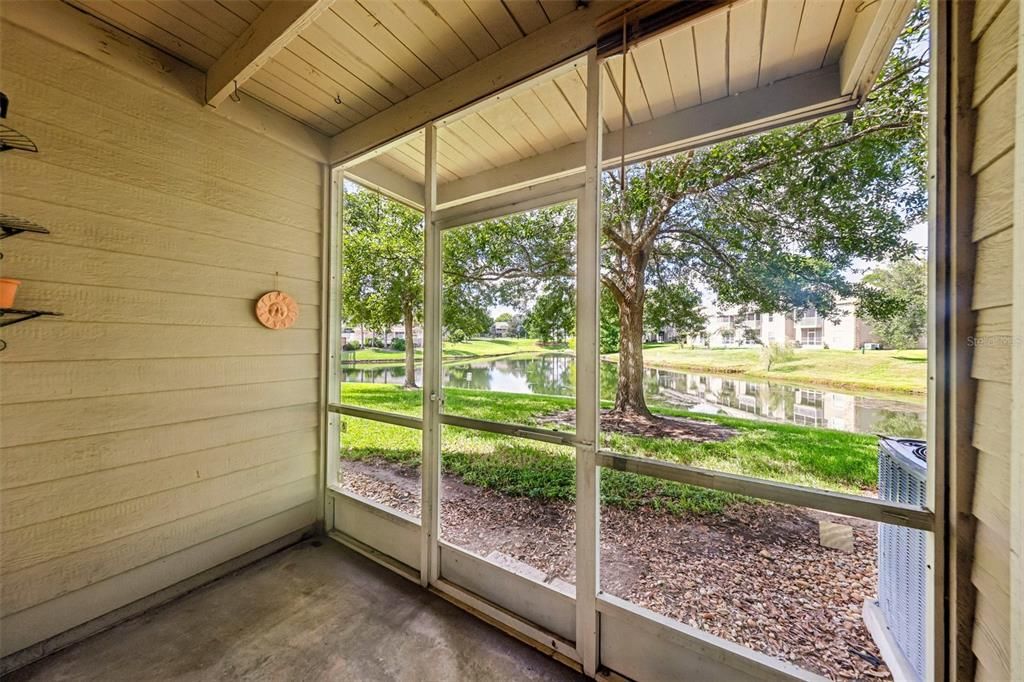 En Venta: $235,000 (2 camas, 2 baños, 975 Pies cuadrados)