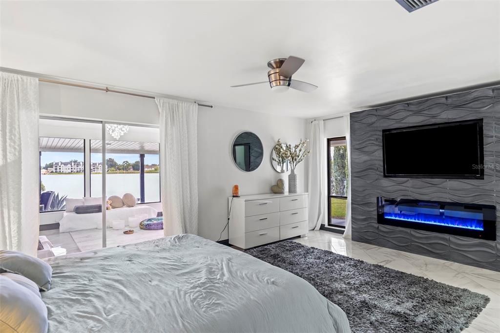 For Sale: $900,000 (5 beds, 5 baths, 3122 Square Feet)