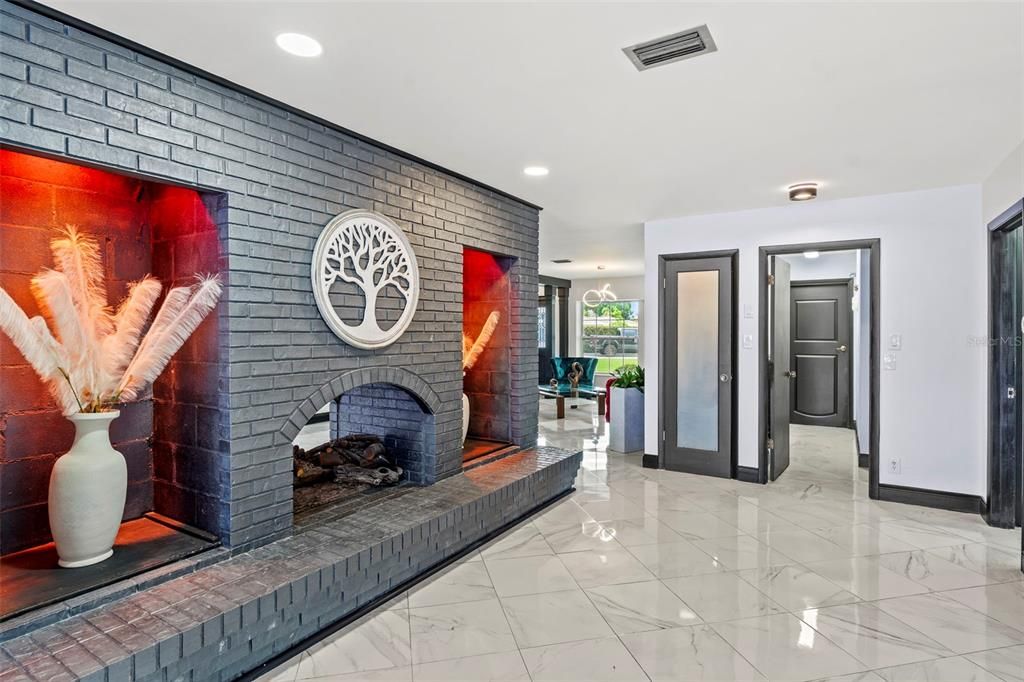 For Sale: $900,000 (5 beds, 5 baths, 3122 Square Feet)