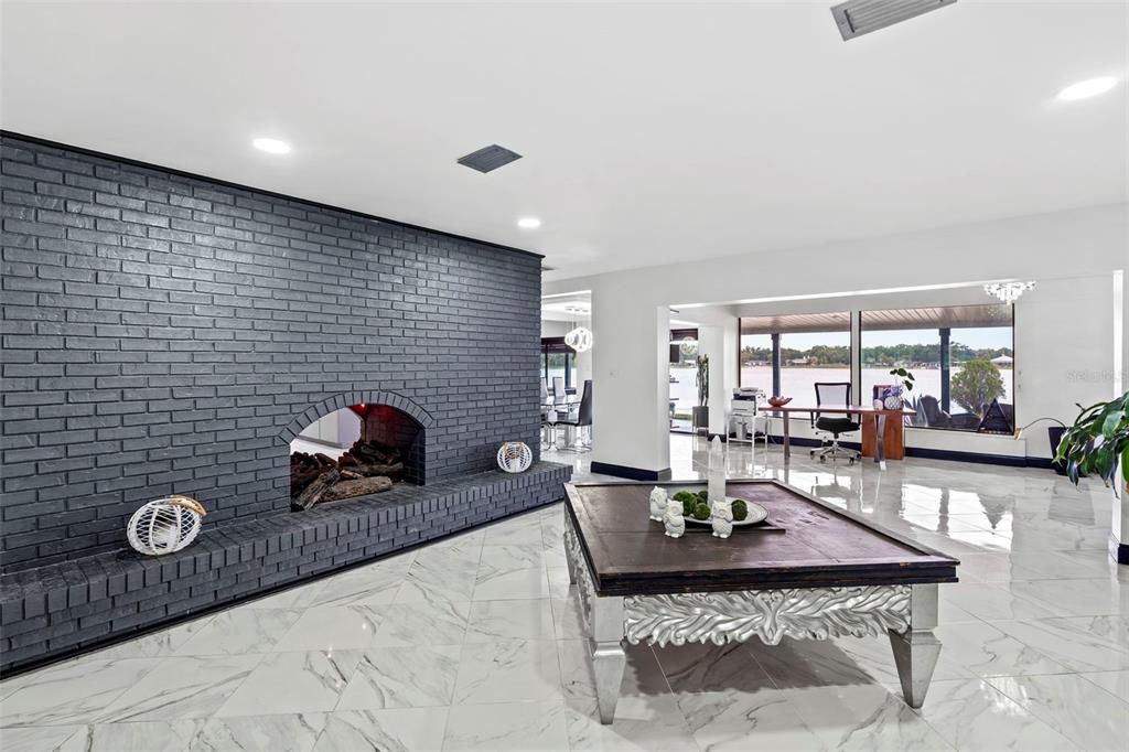 For Sale: $900,000 (5 beds, 5 baths, 3122 Square Feet)