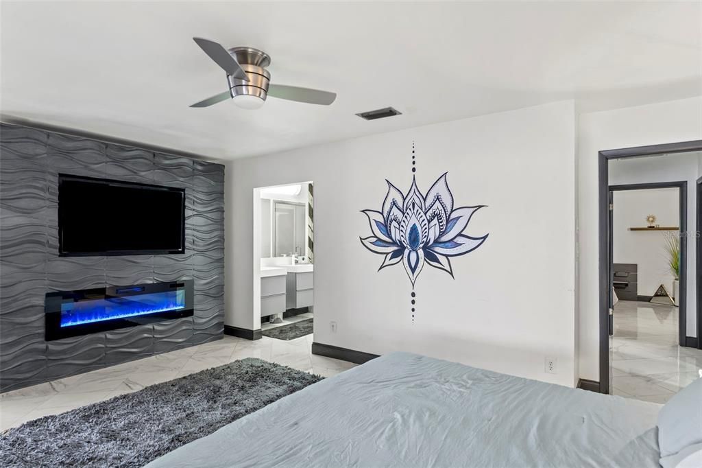 For Sale: $900,000 (5 beds, 5 baths, 3122 Square Feet)