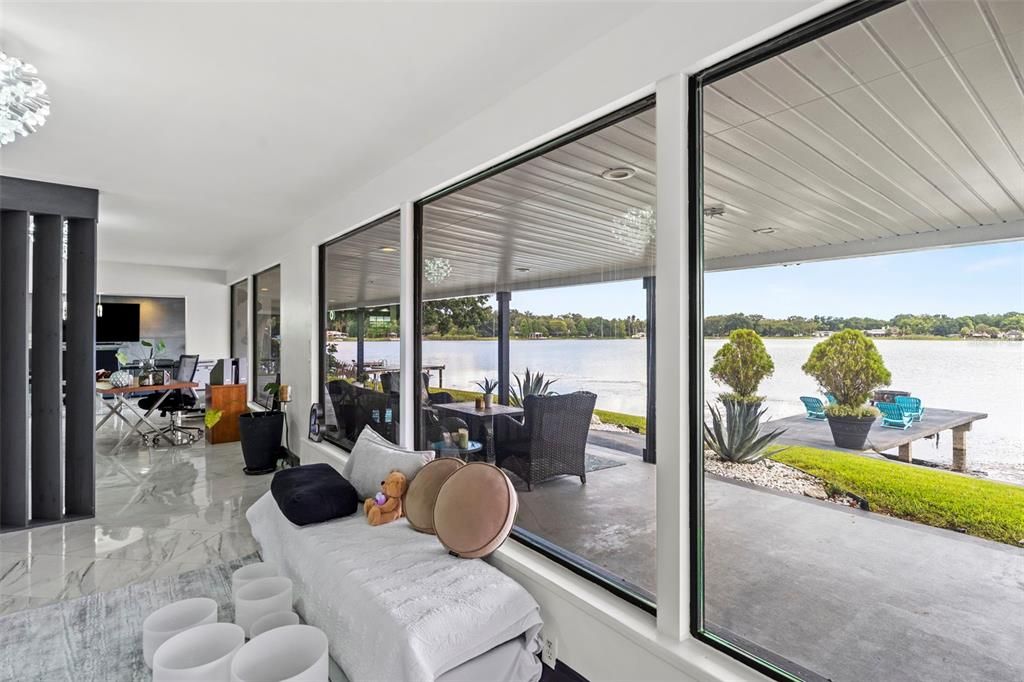 For Sale: $900,000 (5 beds, 5 baths, 3122 Square Feet)