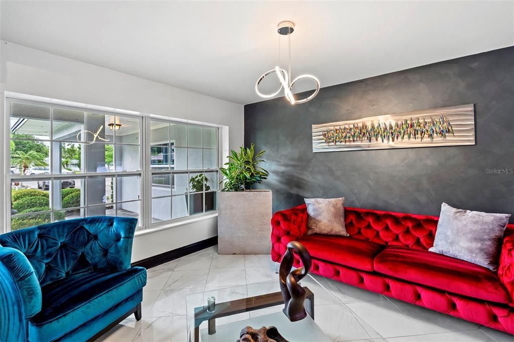 For Sale: $900,000 (5 beds, 5 baths, 3122 Square Feet)