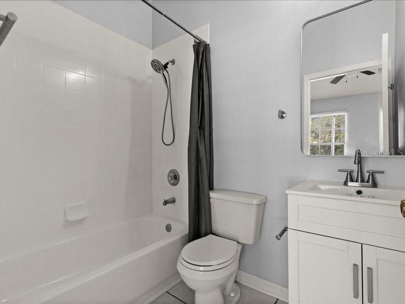 For Sale: $210,000 (2 beds, 2 baths, 1184 Square Feet)