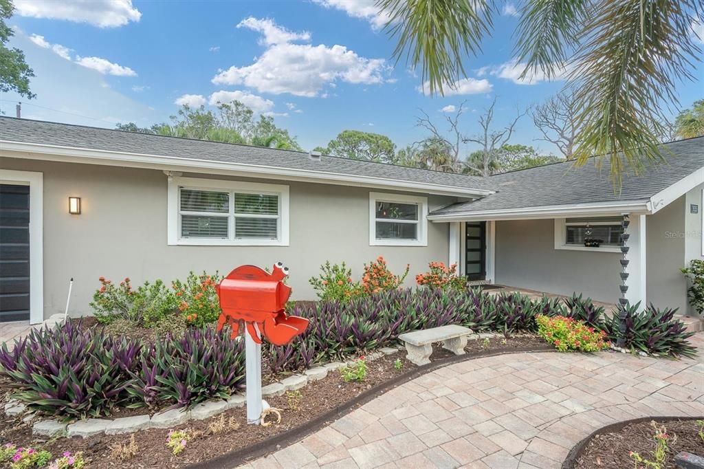 For Sale: $665,000 (4 beds, 3 baths, 2082 Square Feet)