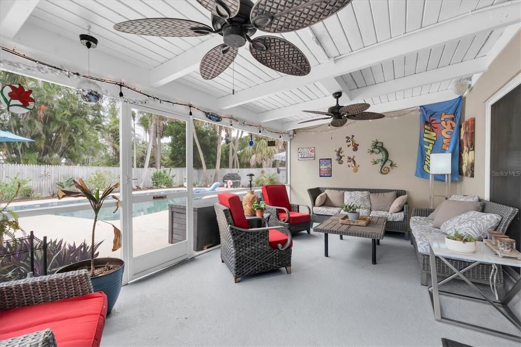 For Sale: $665,000 (4 beds, 3 baths, 2082 Square Feet)