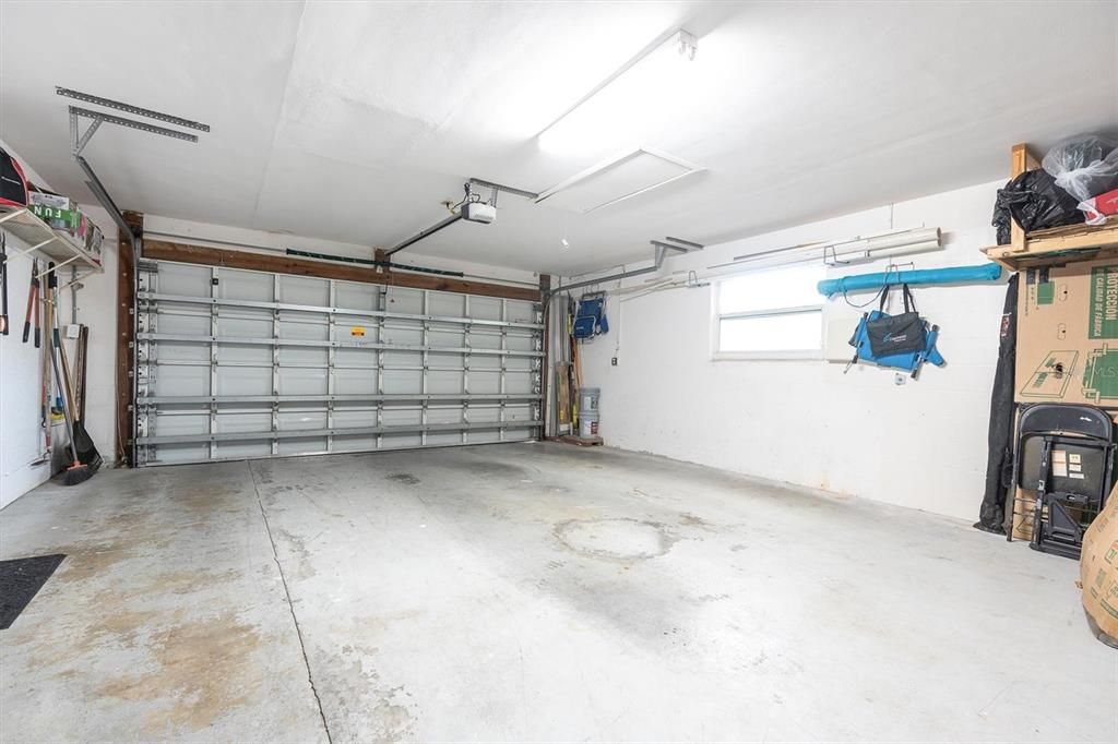 For Sale: $665,000 (4 beds, 3 baths, 2082 Square Feet)
