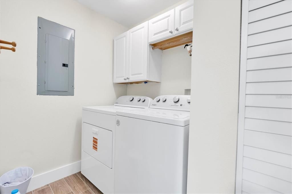 For Sale: $665,000 (4 beds, 3 baths, 2082 Square Feet)