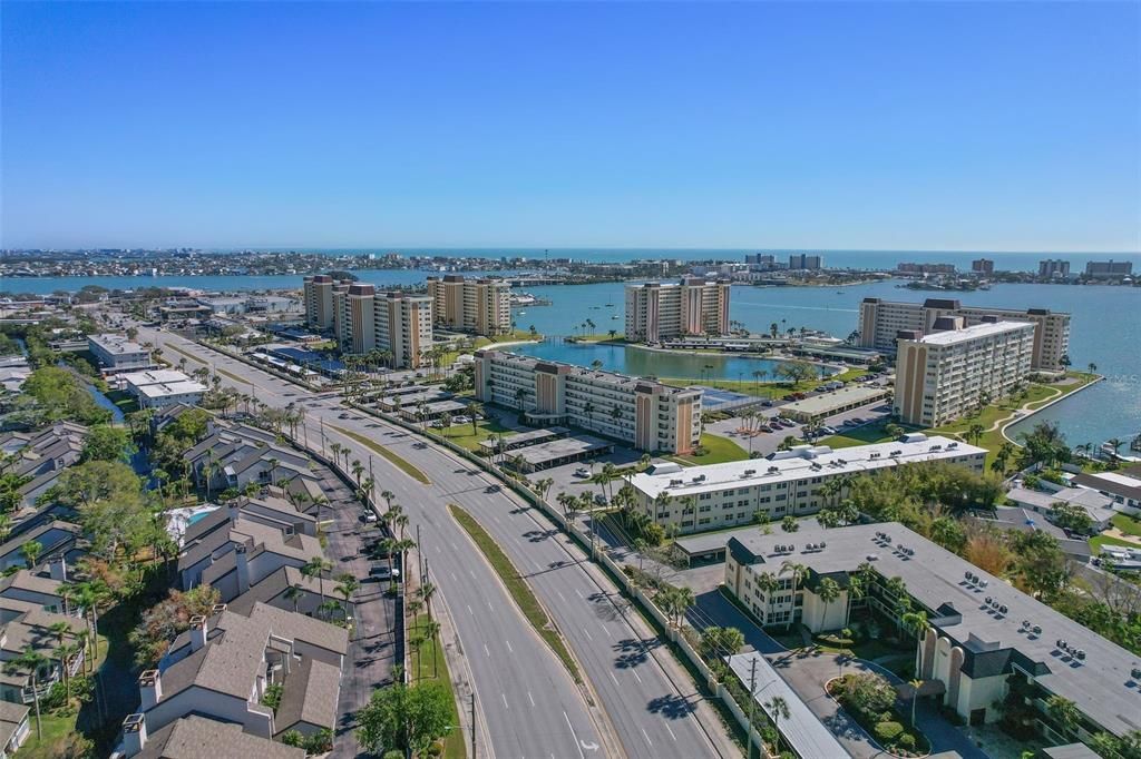 For Sale: $174,000 (1 beds, 1 baths, 815 Square Feet)