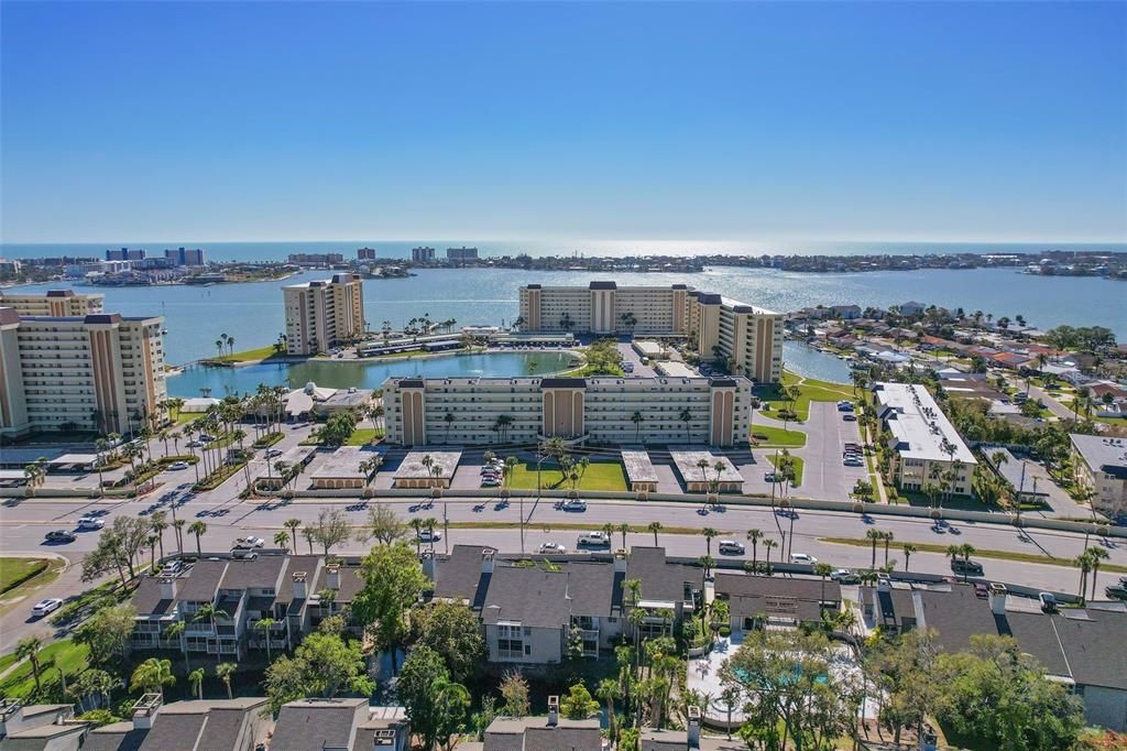For Sale: $174,000 (1 beds, 1 baths, 815 Square Feet)
