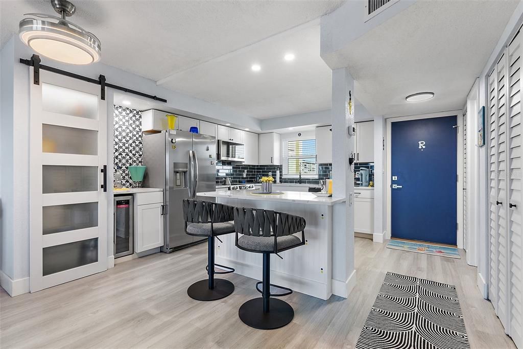 For Sale: $174,000 (1 beds, 1 baths, 815 Square Feet)