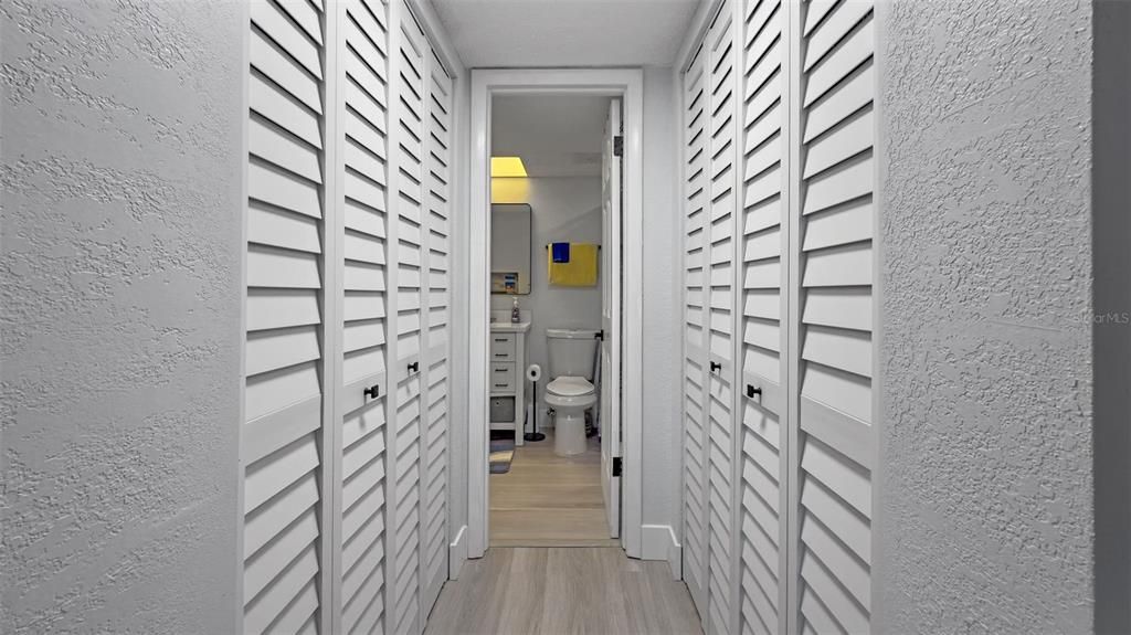 For Sale: $174,000 (1 beds, 1 baths, 815 Square Feet)