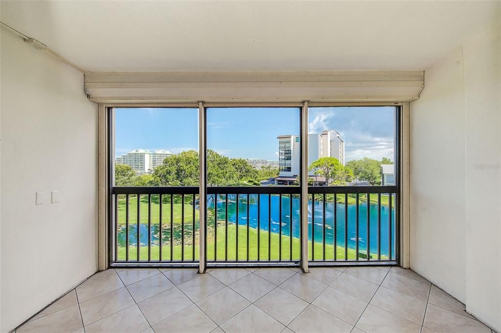 На продажу: $249,000 (2 спален, 2 ванн, 1225 Квадратных фут)