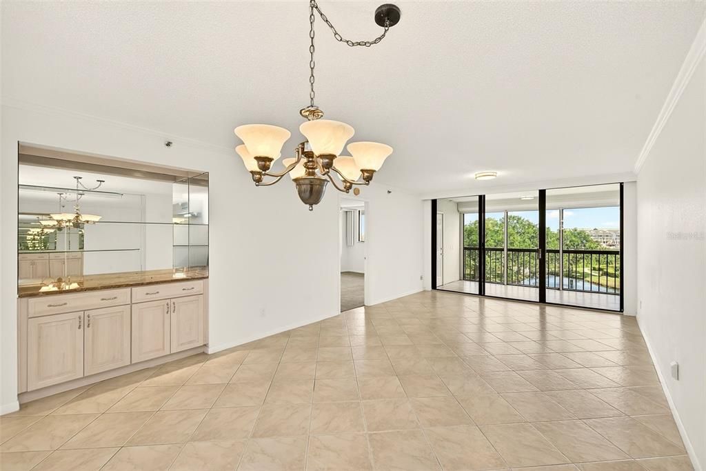 На продажу: $249,000 (2 спален, 2 ванн, 1225 Квадратных фут)