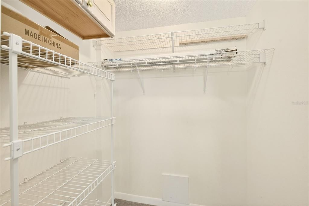 На продажу: $249,000 (2 спален, 2 ванн, 1225 Квадратных фут)