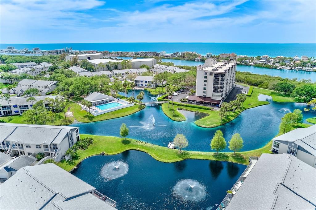 На продажу: $249,000 (2 спален, 2 ванн, 1225 Квадратных фут)