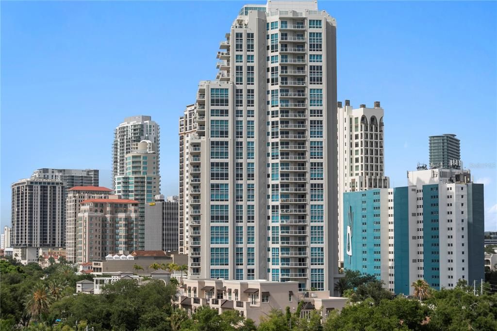 На продажу: $675,000 (2 спален, 2 ванн, 1220 Квадратных фут)
