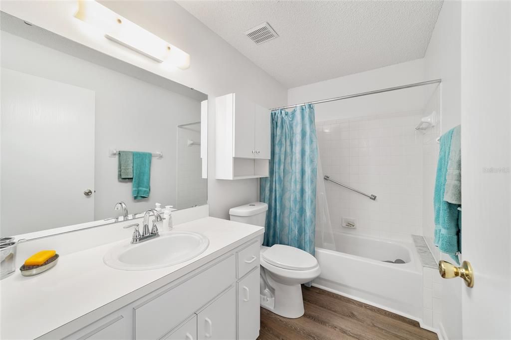 En Venta: $139,900 (2 camas, 2 baños, 1103 Pies cuadrados)