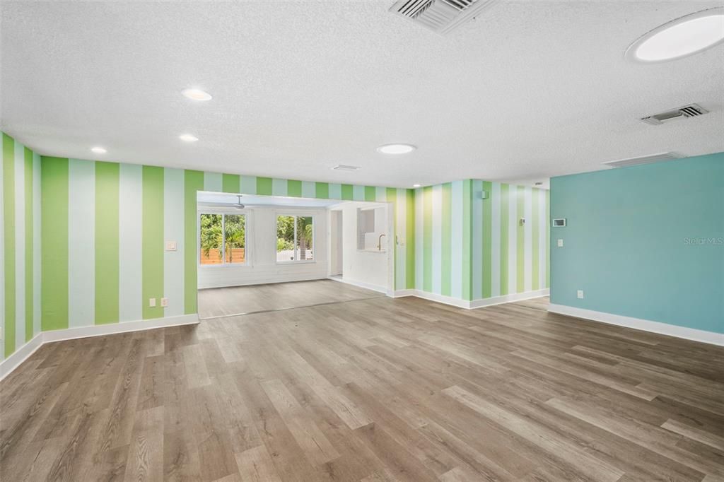For Sale: $779,000 (4 beds, 2 baths, 2247 Square Feet)