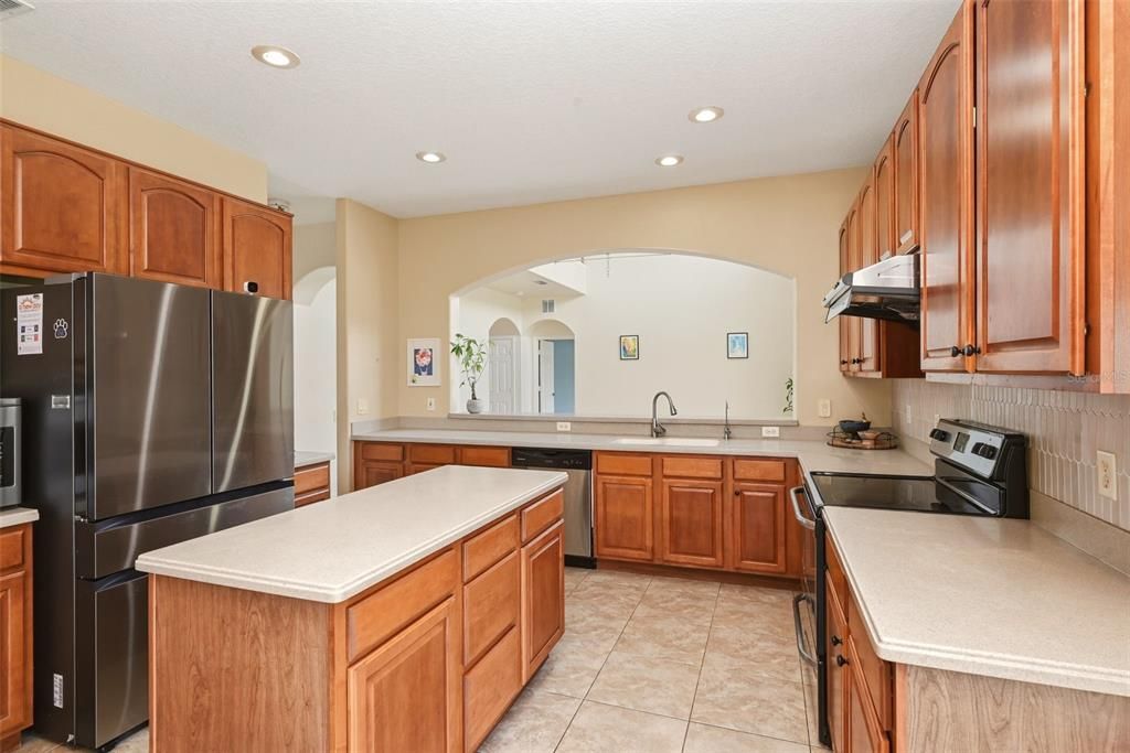 For Sale: $684,000 (5 beds, 3 baths, 3228 Square Feet)