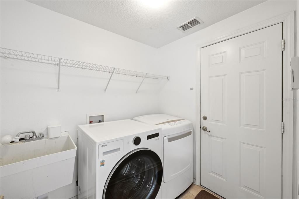 For Sale: $684,000 (5 beds, 3 baths, 3228 Square Feet)