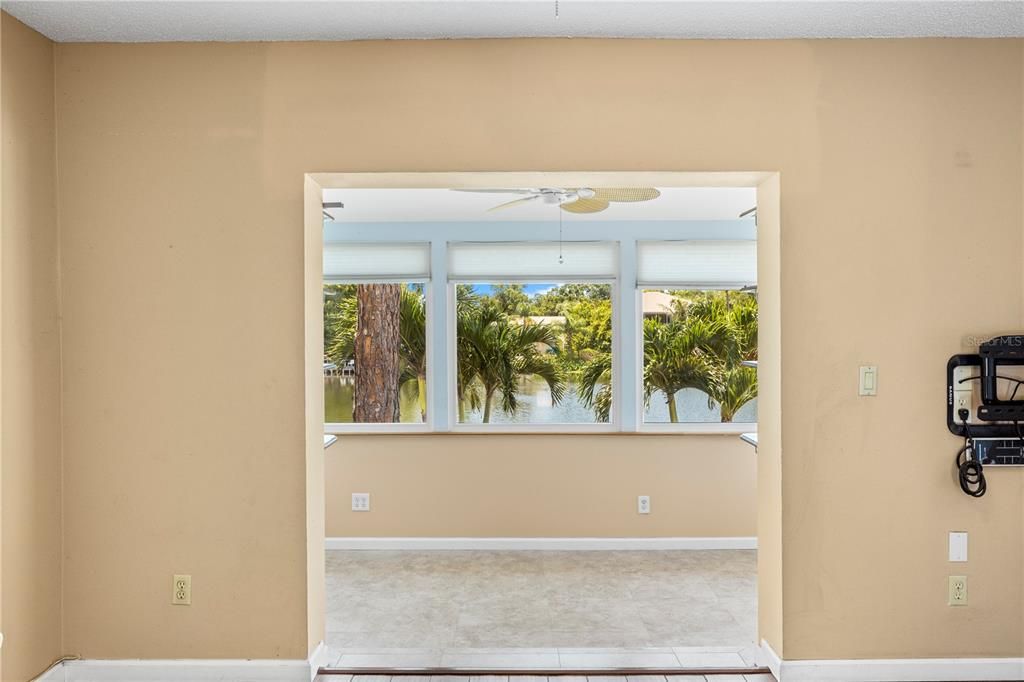 For Sale: $359,990 (2 beds, 2 baths, 1176 Square Feet)