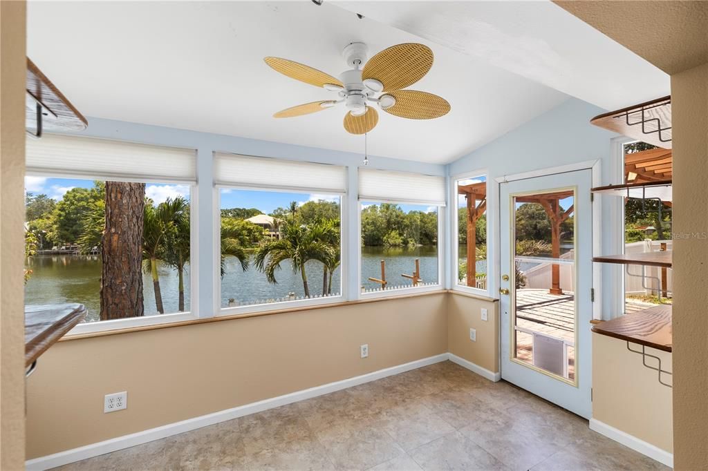 For Sale: $359,990 (2 beds, 2 baths, 1176 Square Feet)