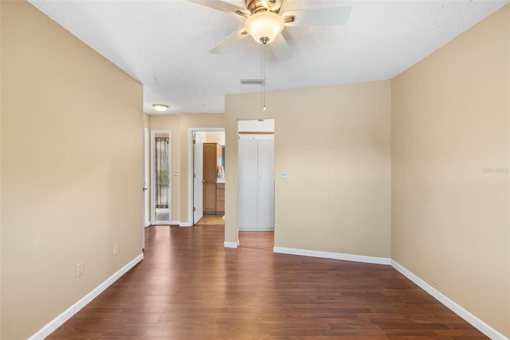 For Sale: $359,990 (2 beds, 2 baths, 1176 Square Feet)