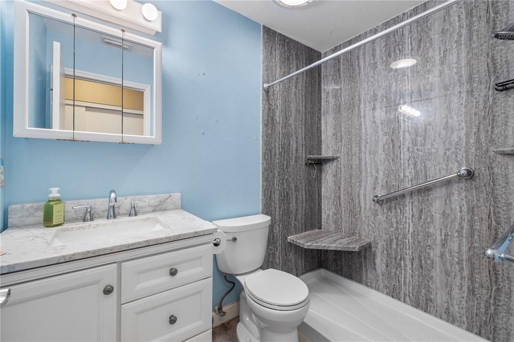 For Sale: $359,990 (2 beds, 2 baths, 1176 Square Feet)