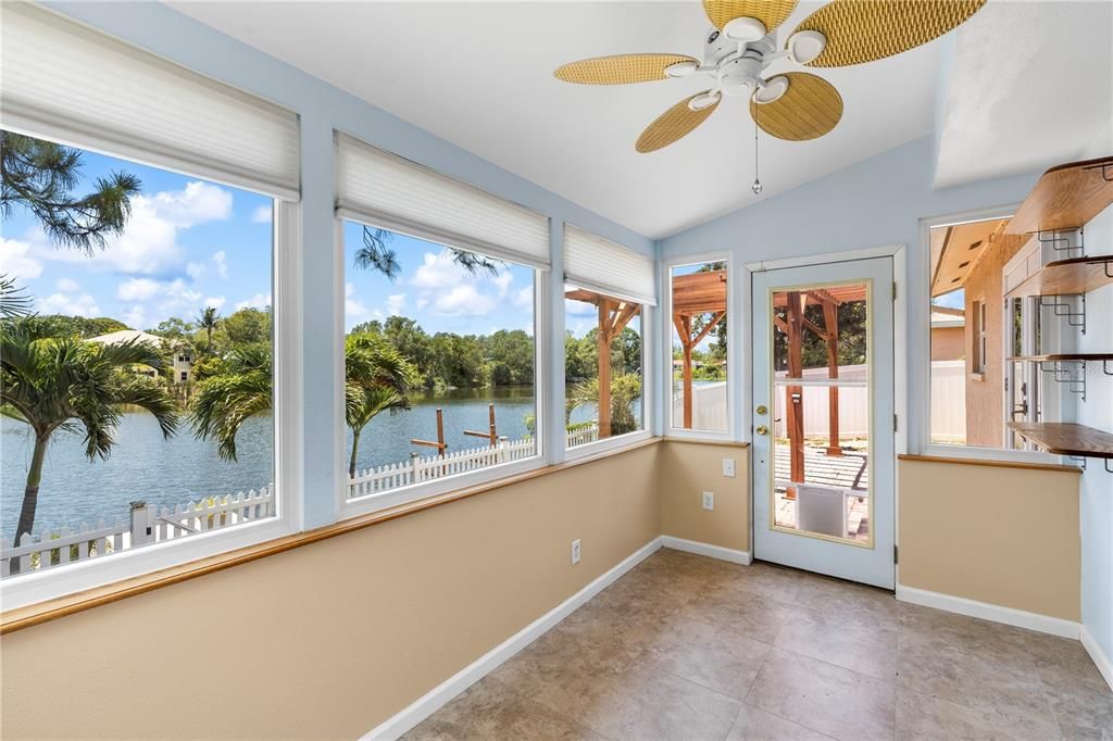 For Sale: $359,990 (2 beds, 2 baths, 1176 Square Feet)