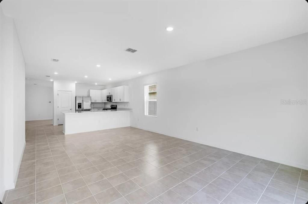 For Sale: $324,479 (3 beds, 2 baths, 1603 Square Feet)